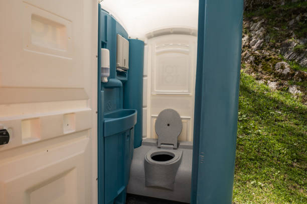 Best Restroom trailer rental cost  in Huntertown, IN