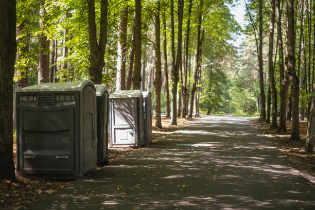 Best Porta potty delivery and setup  in Huntertown, IN